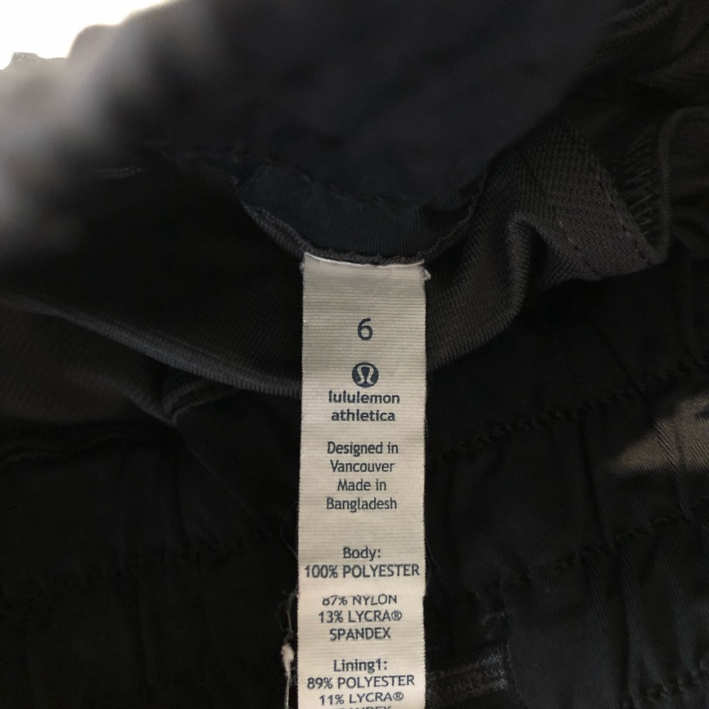 Lululemon tracker shorts - Picture 4 of 5